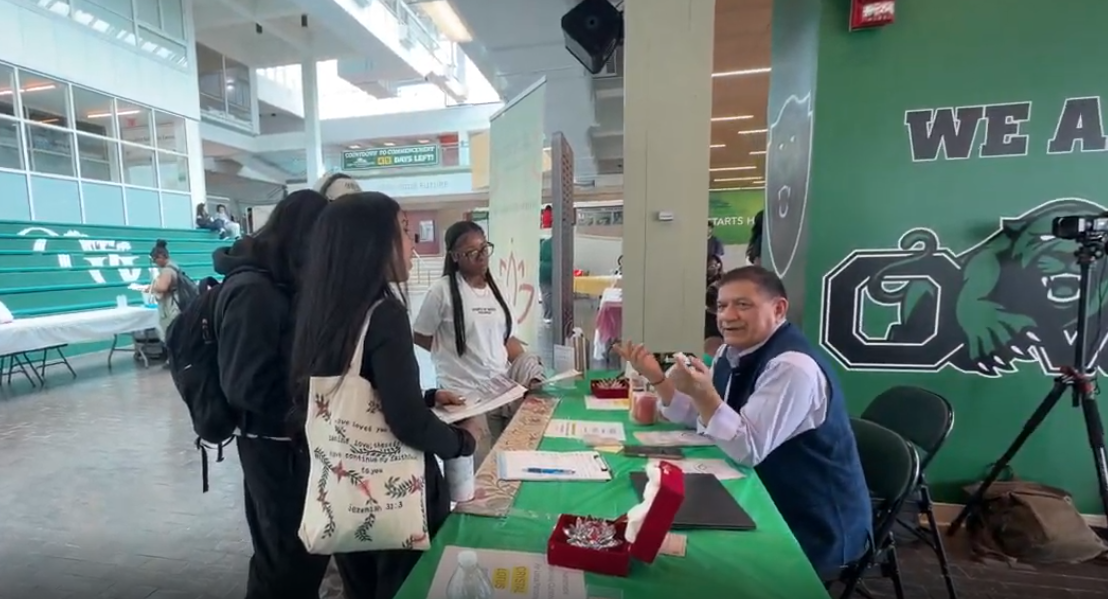 Parveen Chopra, founder of A Lotus in the Mud, interacting with students at SUNY Old Westbury’s wellness fair.